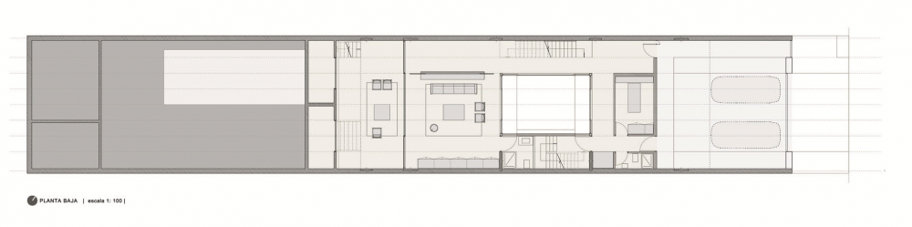 Echeverrría House / Nicolás Pinto da Mota