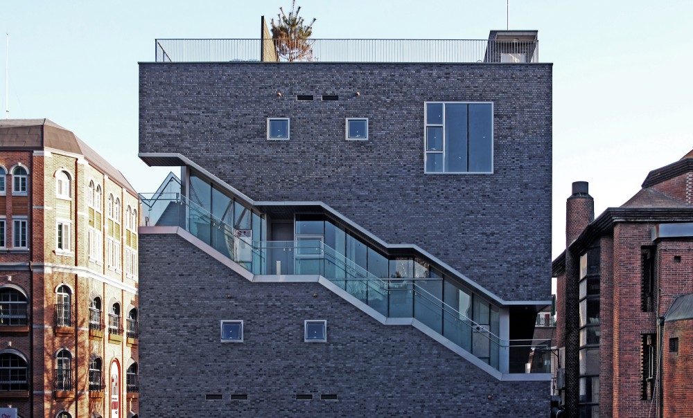 The Bricks / Doojin Hwang Architects