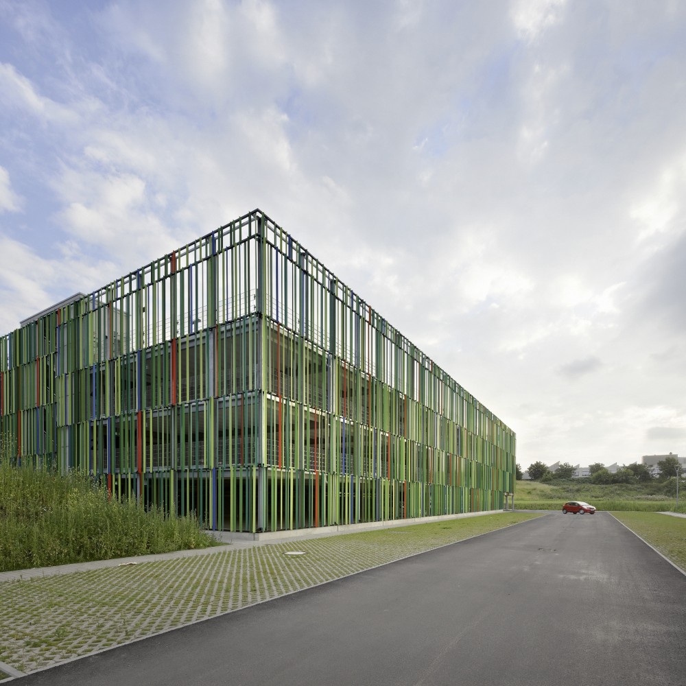 Multi-storey Car Park / JSWD Architekten