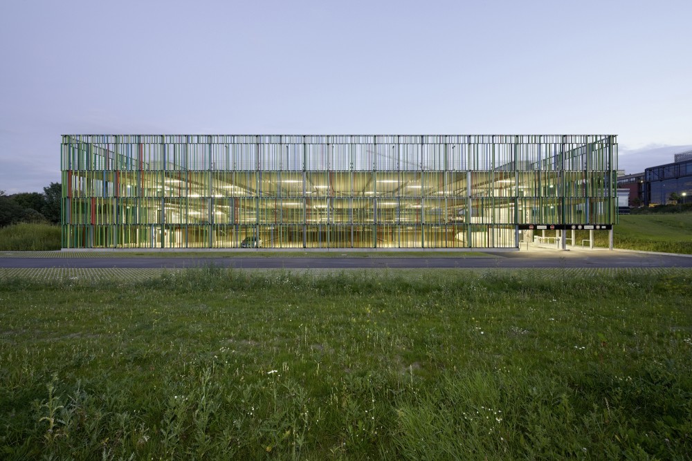 Multi-storey Car Park / JSWD Architekten