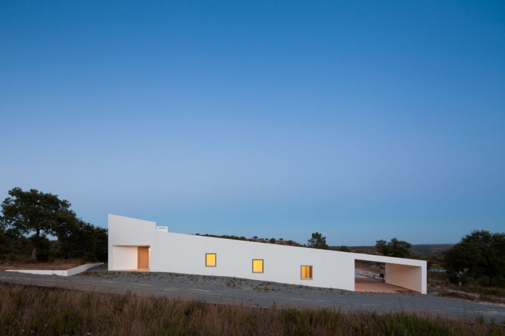 House in Odemira / Vitor Vilhena Architects
