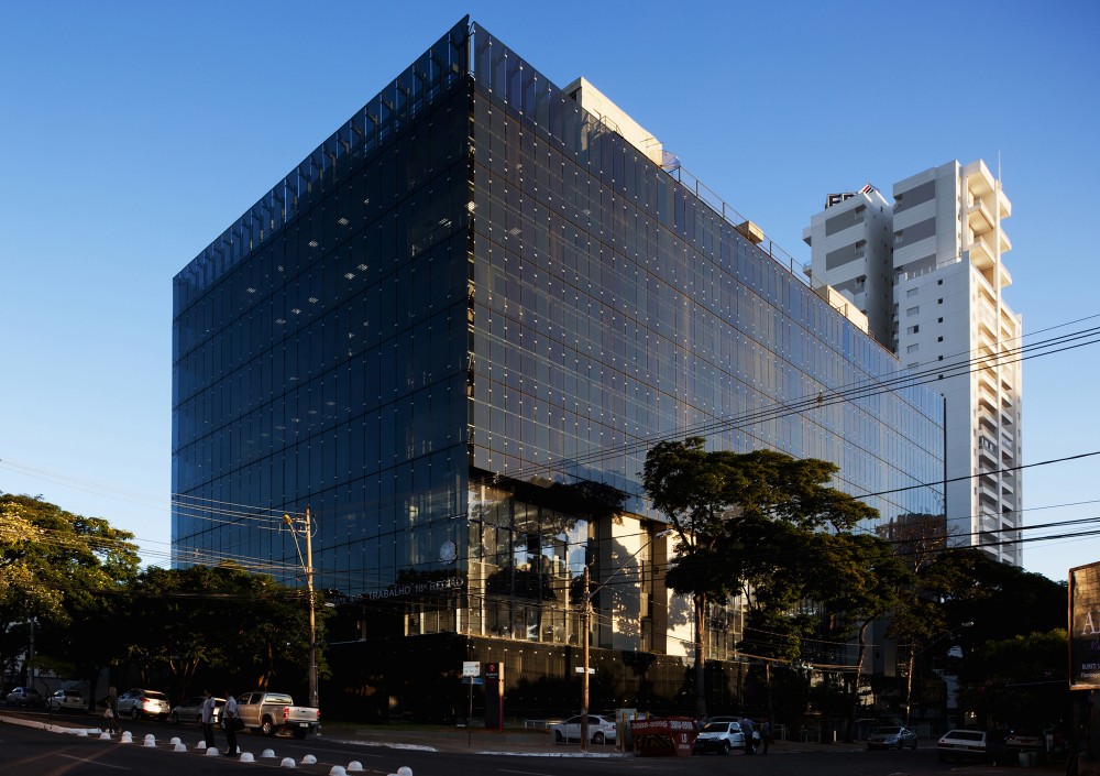 Regional Labor Court / Corsi Hirano Arquitetos + Reinaldo Nishimura