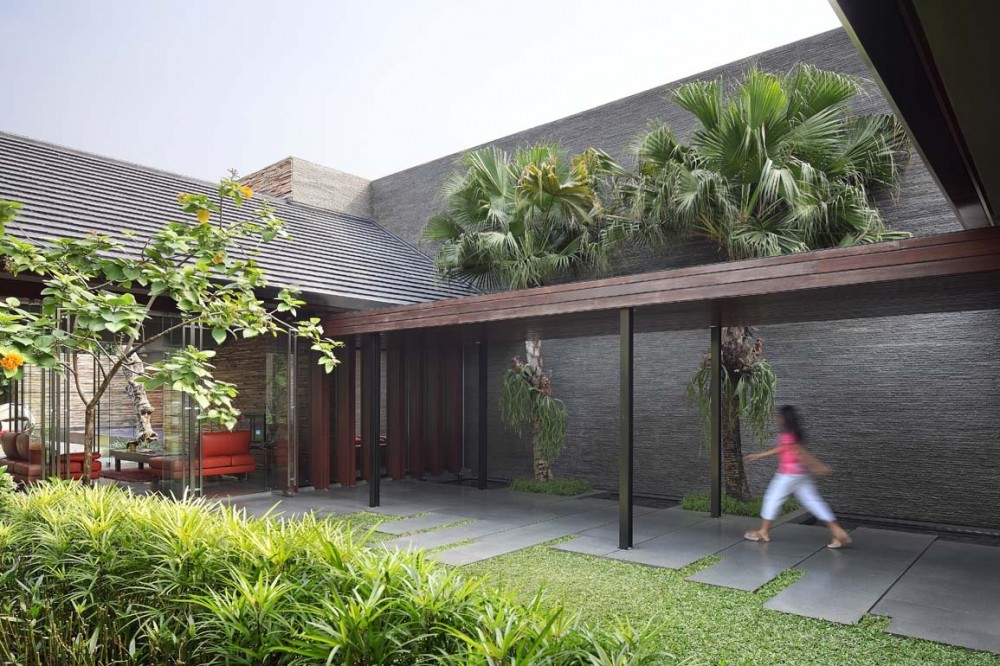 Diminished House / Wahana Cipta Selaras