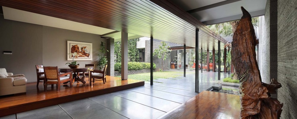 Diminished House / Wahana Cipta Selaras