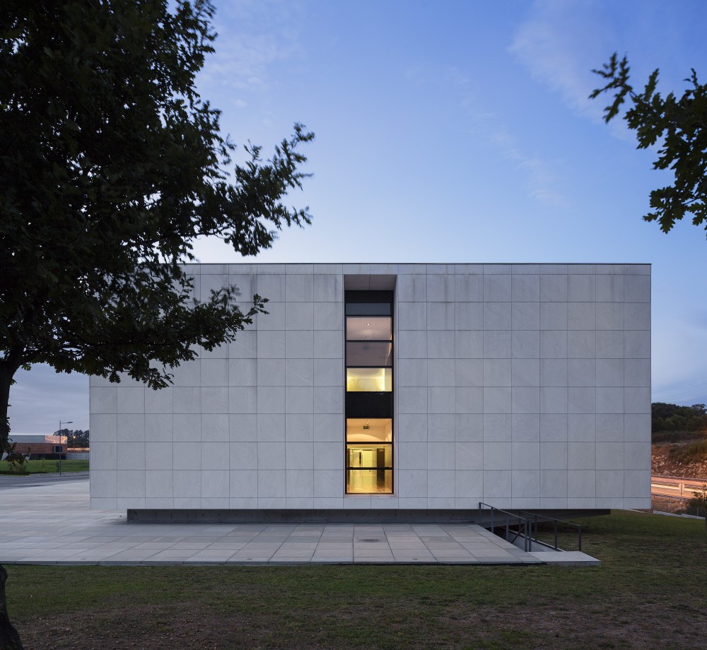 Agros Headquarters / Rocha Leite Arquitectos Associados