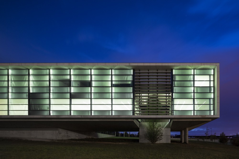 Agros Headquarters / Rocha Leite Arquitectos Associados