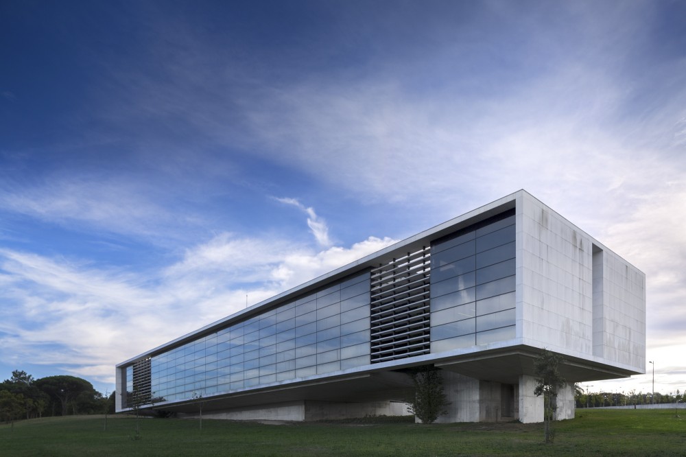Agros Headquarters / Rocha Leite Arquitectos Associados