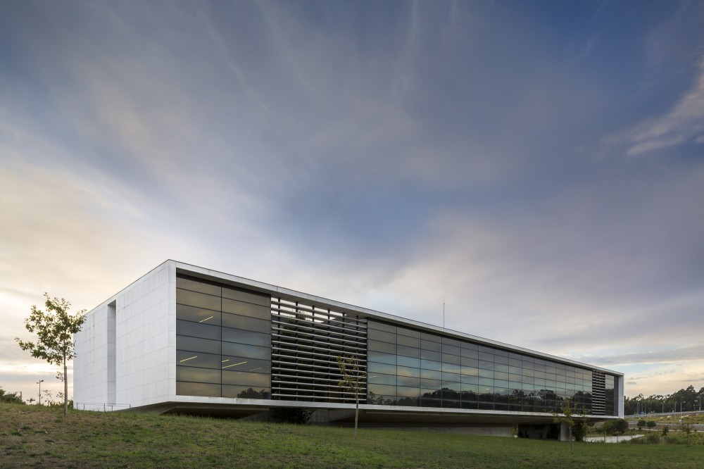 Agros Headquarters / Rocha Leite Arquitectos Associados