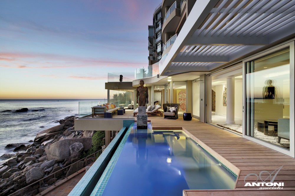 Clifton View 7 / Antoni Associates