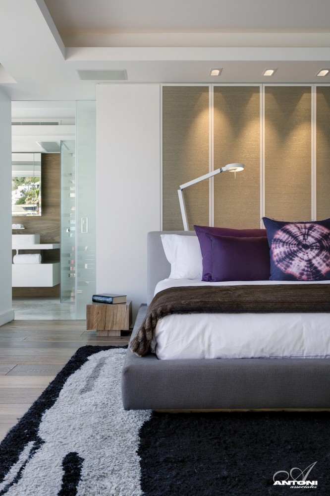 Clifton View 7 / Antoni Associates