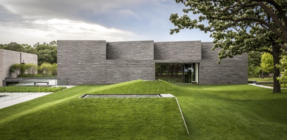 Lakewood Garden Mausoleum / HGA