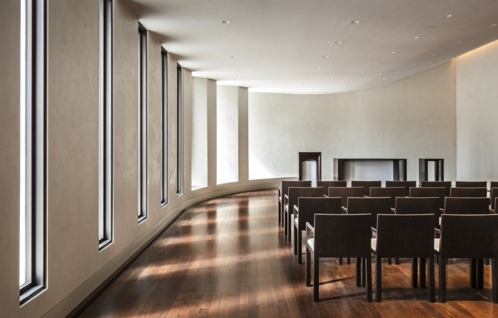 Lakewood Garden Mausoleum / HGA