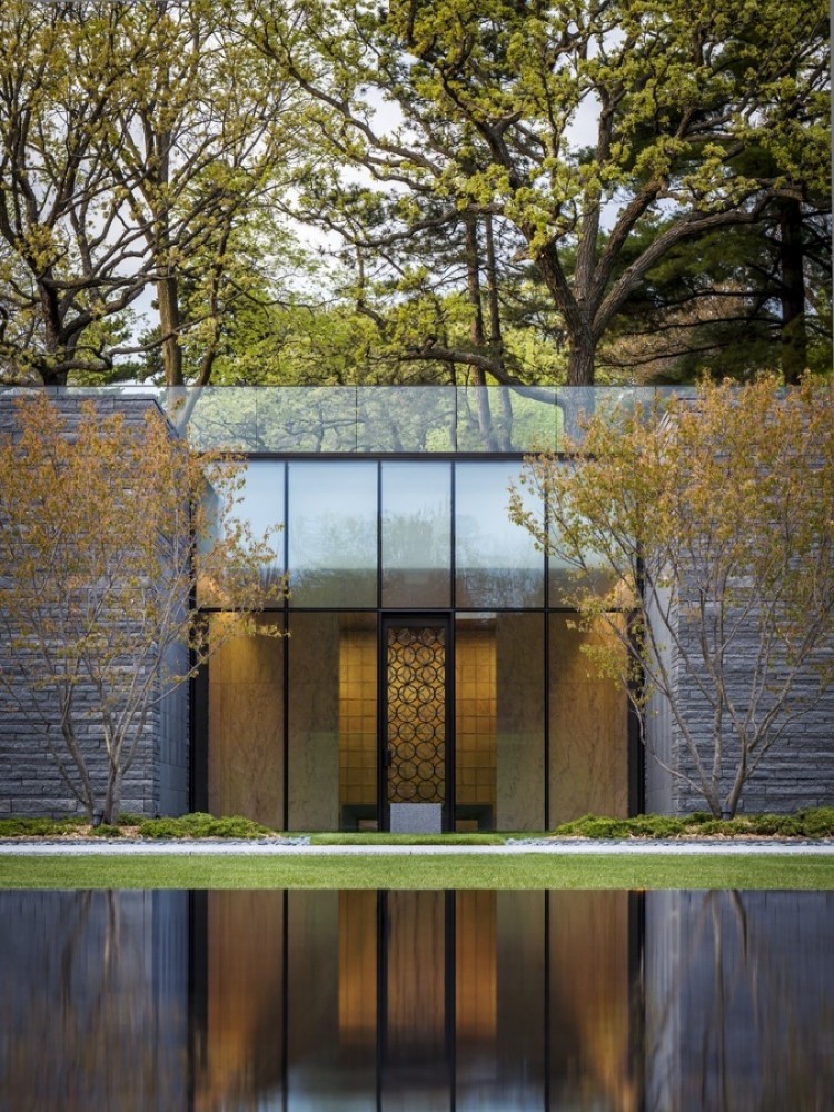 Lakewood Garden Mausoleum / HGA