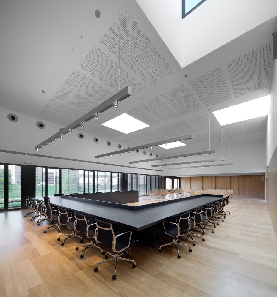 Valle de Egüés Town Hall / Otxotorena Arquitectos