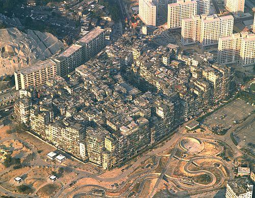 Kowloon Walled City. © Ian Lambot