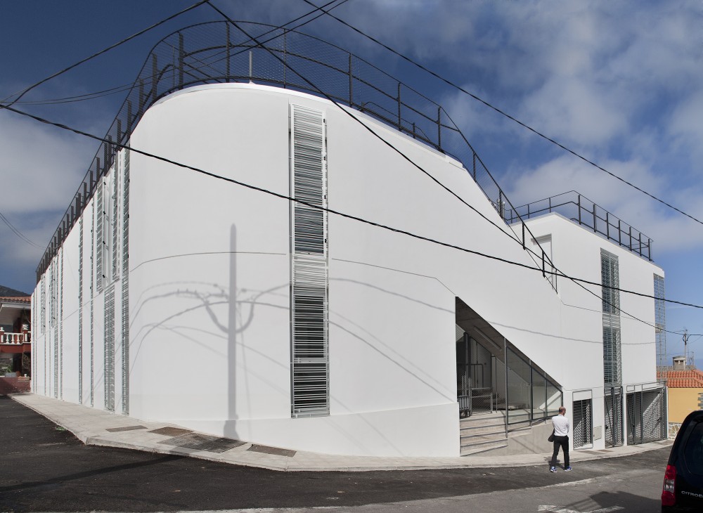 12 Houses in Icod / daolab
