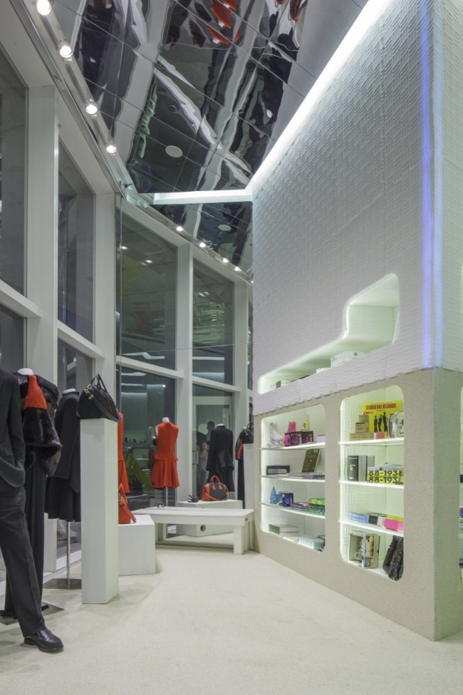 Alchemist Concept Store / Rene Gonzalez Architect