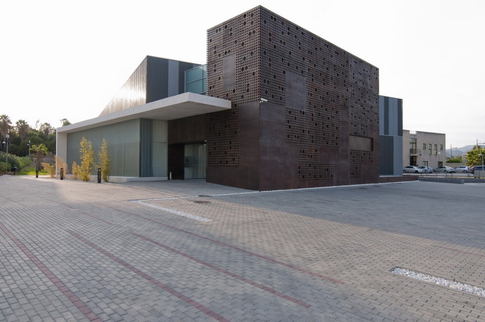 Bionand Building / Planho