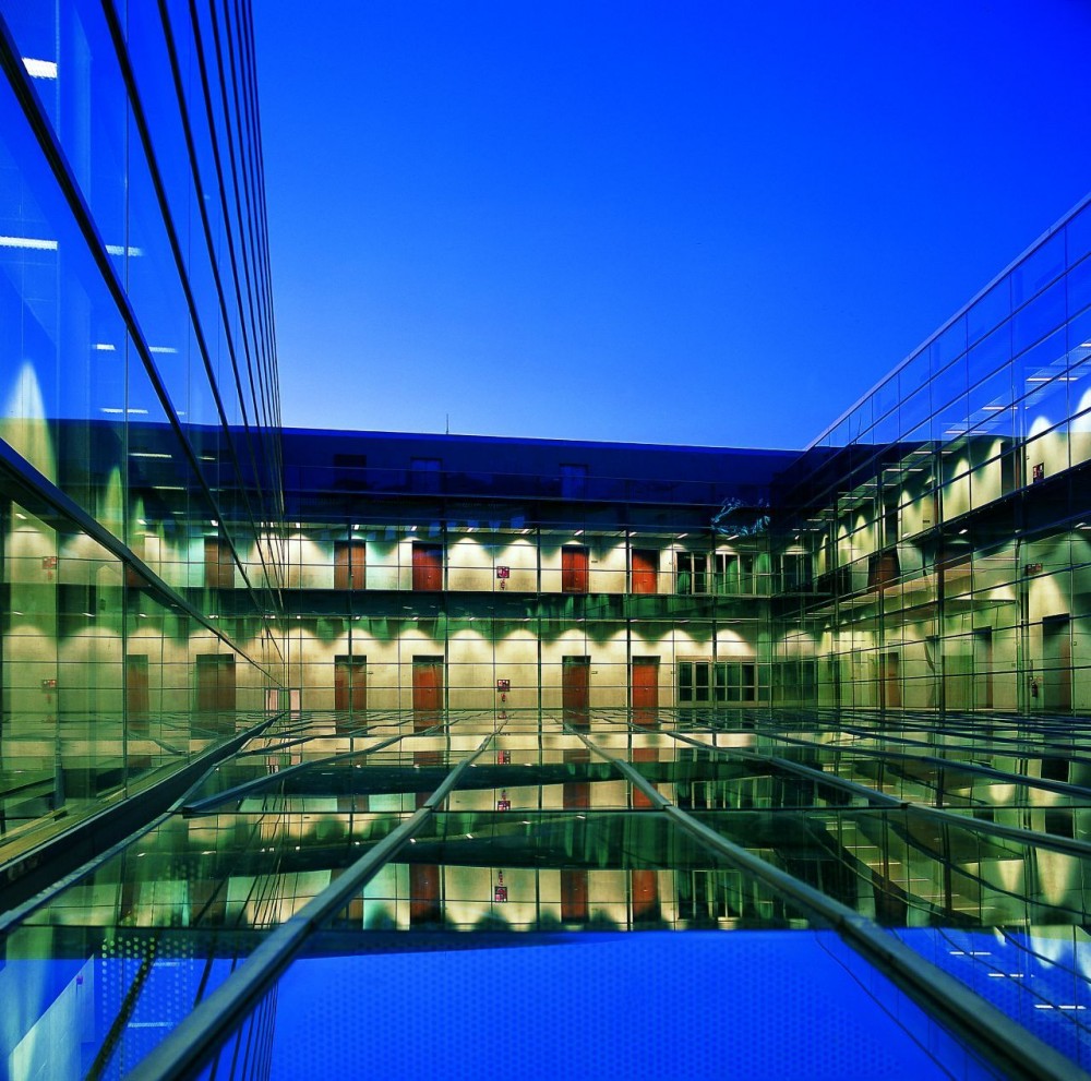 Navarra Parliament / Otxotorena Arquitectos