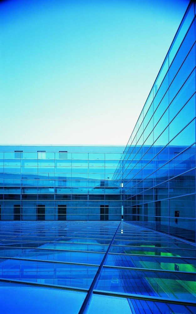 Navarra Parliament / Otxotorena Arquitectos