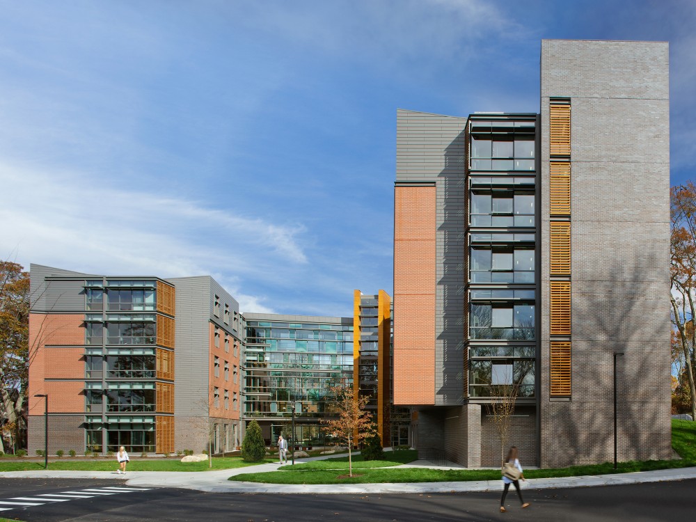 Hillside Hall / LLB Architects