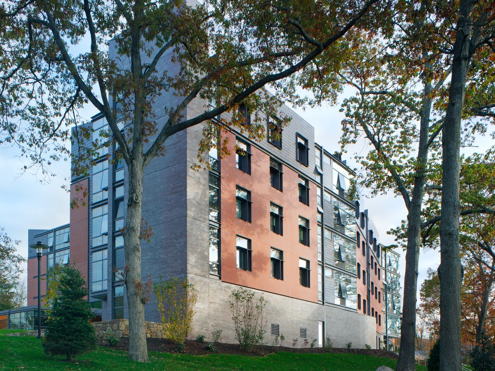 Hillside Hall / LLB Architects