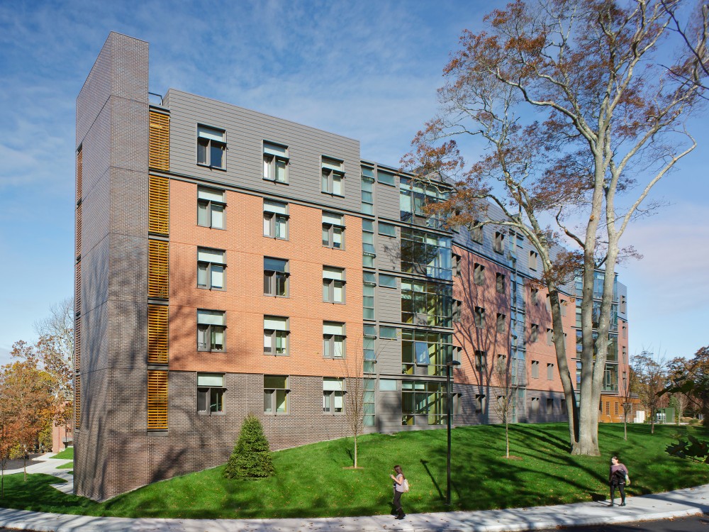 Hillside Hall / LLB Architects