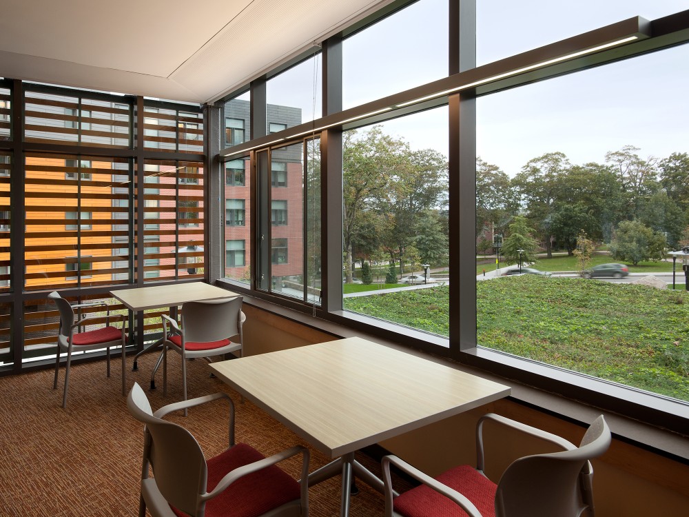 Hillside Hall / LLB Architects