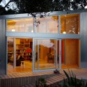 Lloyd Holiday House / Bonnifait + Giesen Lloyd Holiday House / Bonnifait + Giesen © John Girdlestone