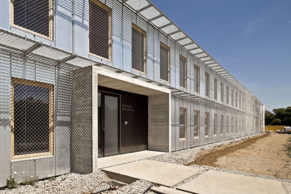 Student Housing (Universitat Politècnica de Catalunya) / H Arquitectes + dataAE