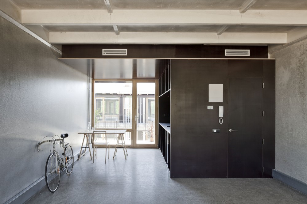 Student Housing (Universitat Politècnica de Catalunya) / H Arquitectes + dataAE