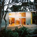 Lloyd Holiday House / Bonnifait + Giesen Lloyd Holiday House / Bonnifait + Giesen © John Girdlestone