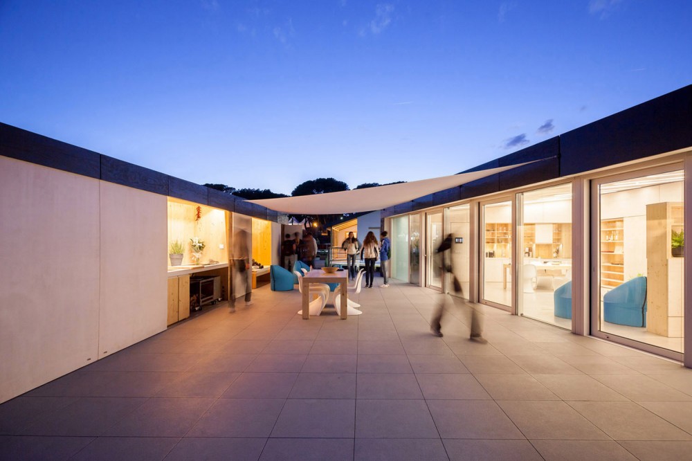 Budapest Students Design Sustainable House for Indoor and Outdoor Living