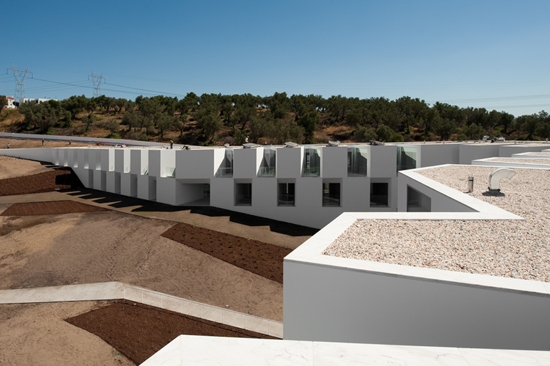 Alcácer do Sal Residences / Aires Mateus