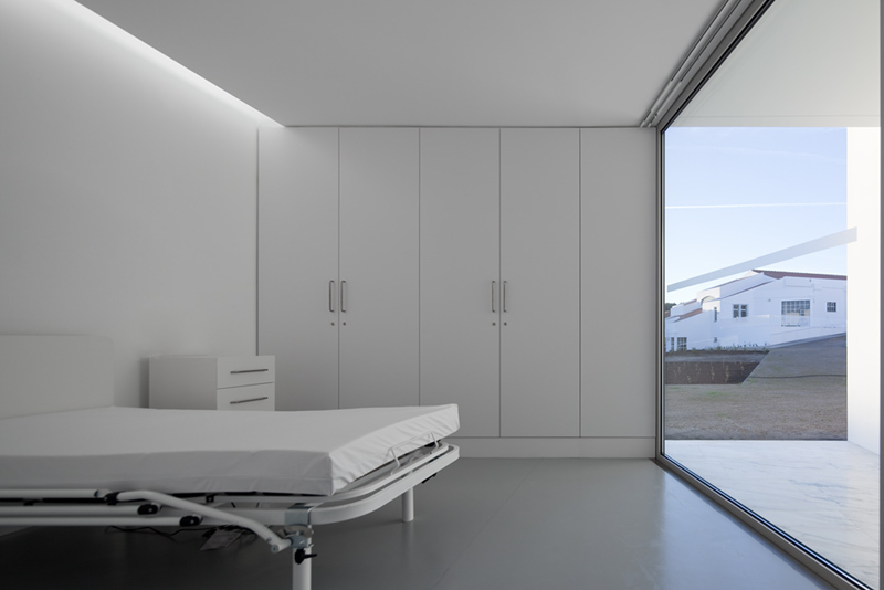 Alcácer do Sal Residences / Aires Mateus