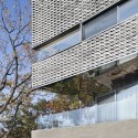 The Curving House / JOHO Architecture The Curving House / JOHO Architecture © Sun Namgoong