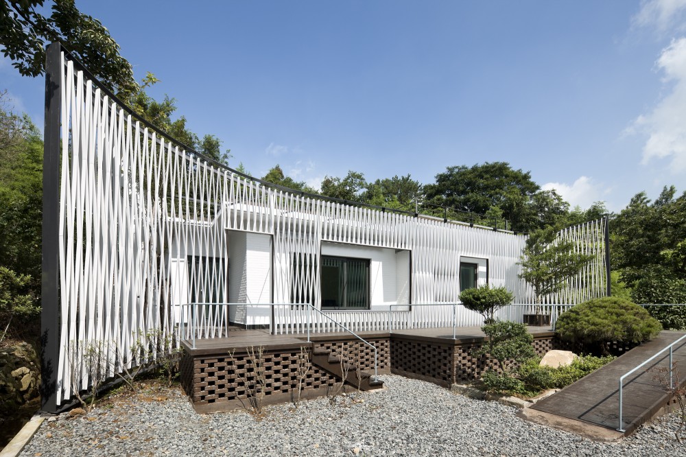 Namhae Cheo-ma House / JOHO Architecture