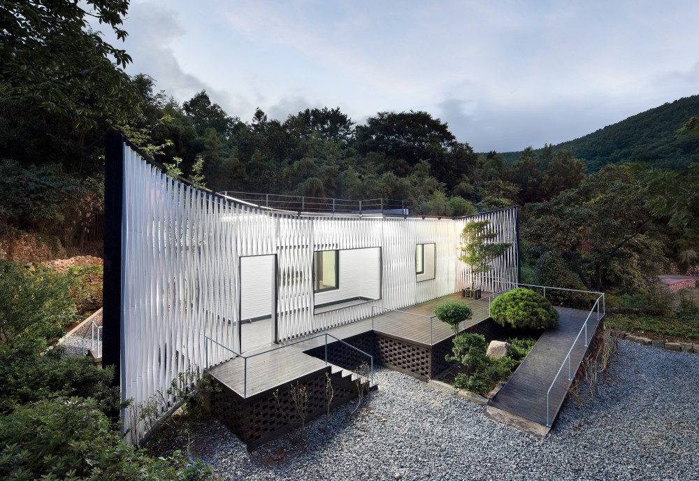Namhae Cheo-ma House / JOHO Architecture