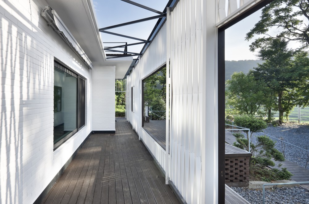 Namhae Cheo-ma House / JOHO Architecture