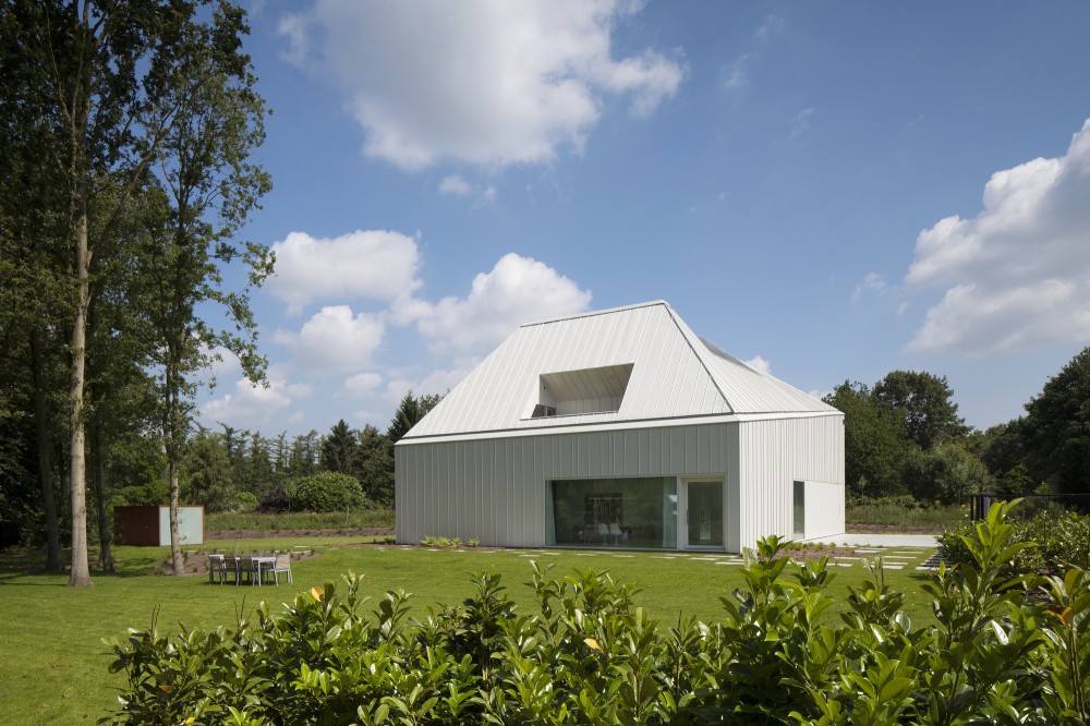 House VMVK / dmvA