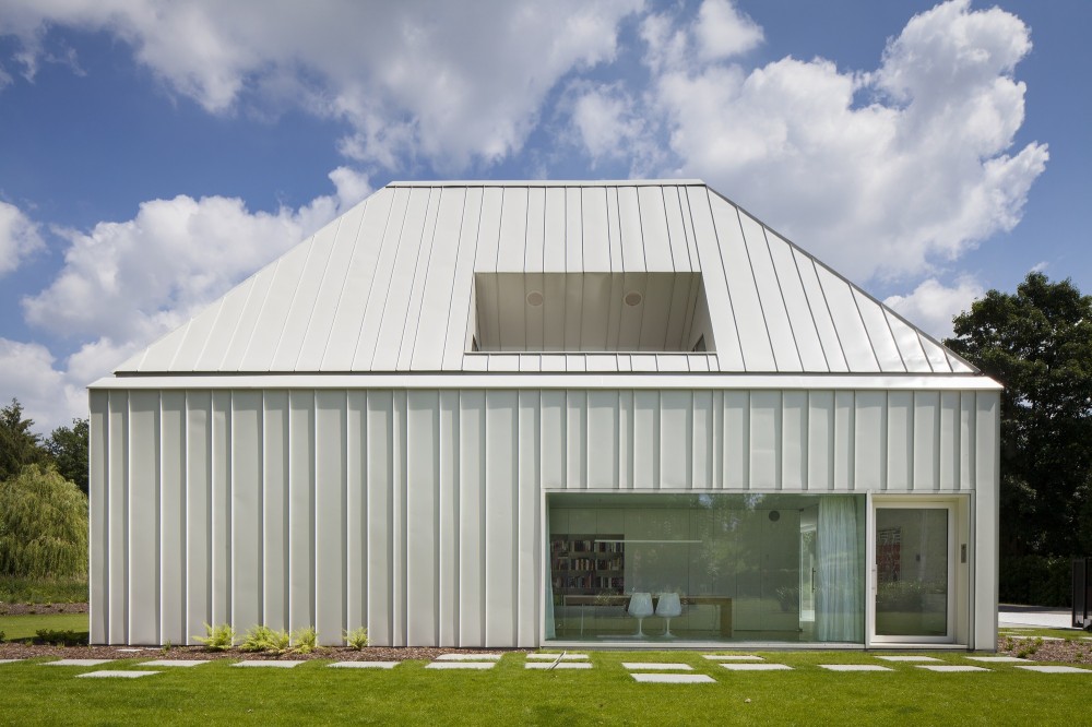 House VMVK / dmvA