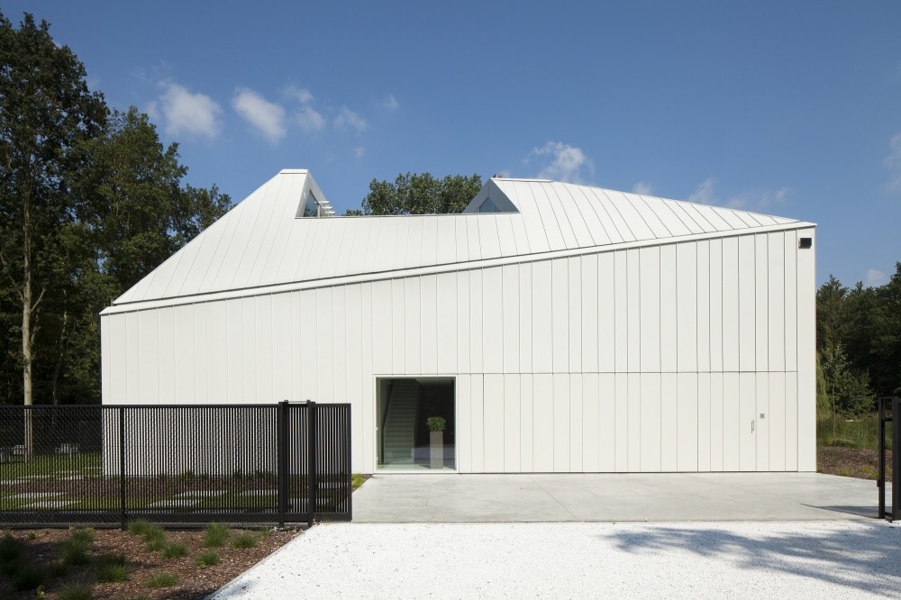 House VMVK / dmvA
