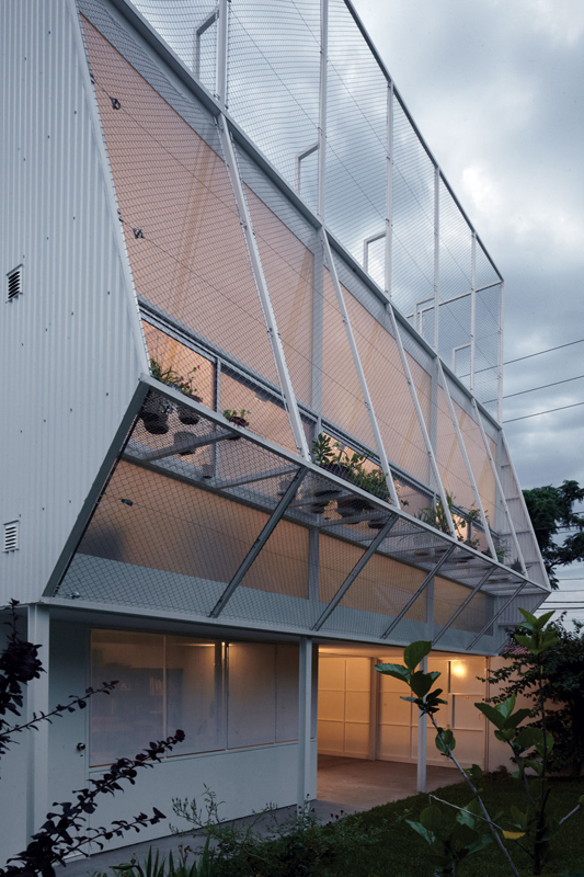 Martos House / Adamo-Faiden