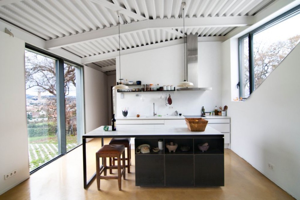 Lara Rios House & Atelier / F451 Arquitectura