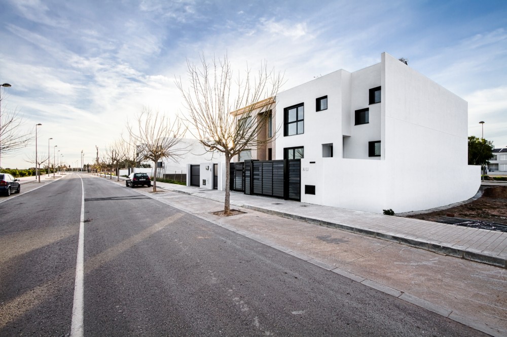 Interior Light-Single Family Housing / Viraje architecture