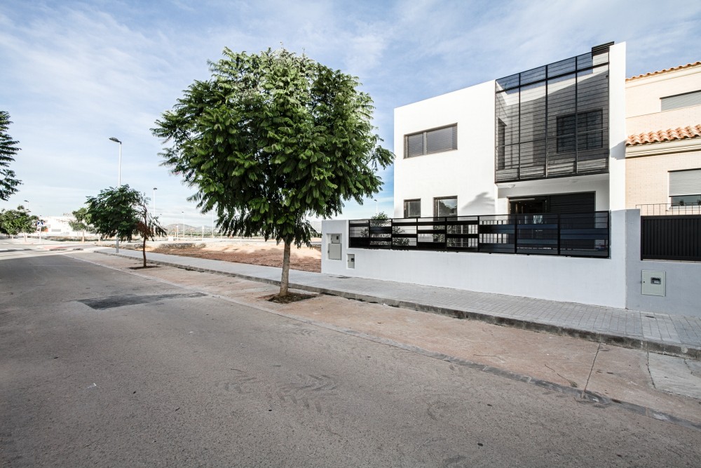 Interior Light-Single Family Housing / Viraje architecture