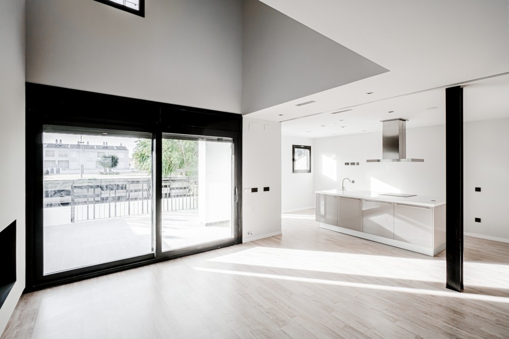 Interior Light-Single Family Housing / Viraje architecture