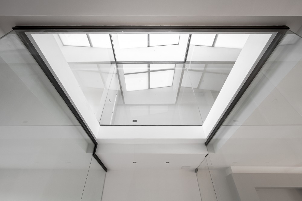 Interior Light-Single Family Housing / Viraje architecture