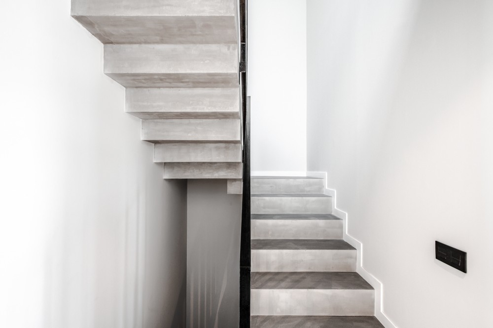 Interior Light-Single Family Housing / Viraje architecture