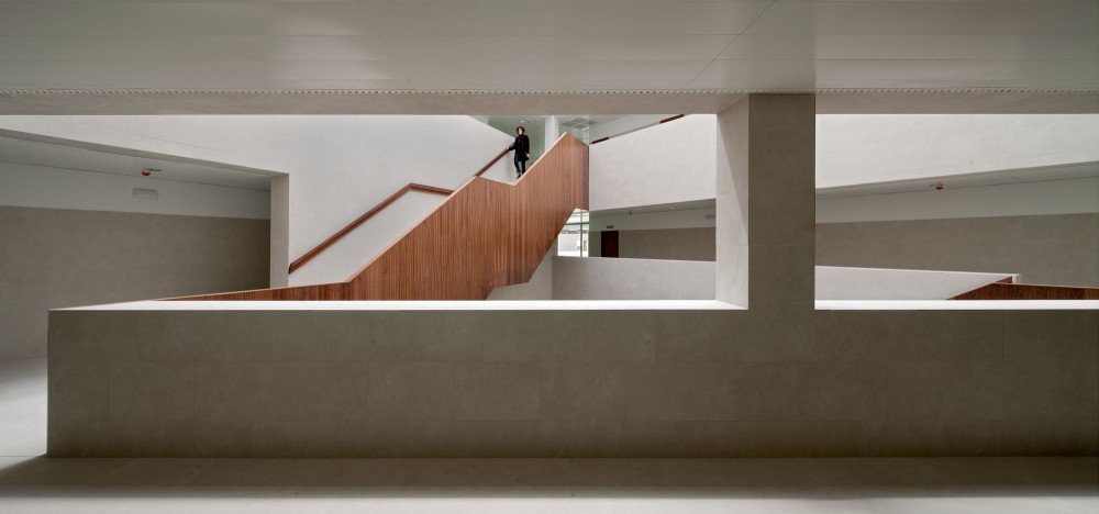 Tudela Courts / Otxotorena Arquitectos